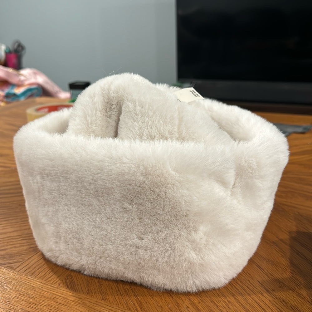 Aerie Fur Beanie
